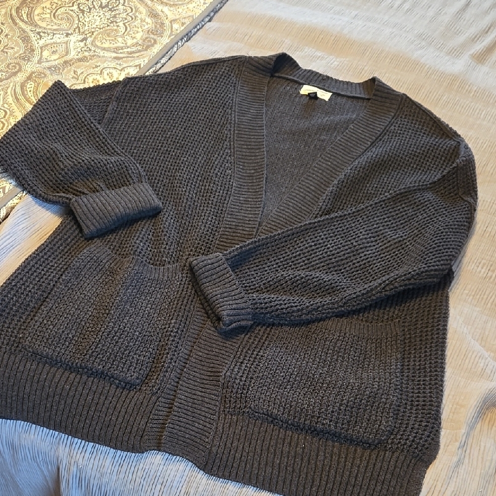 Universal Thread dark grey sweater